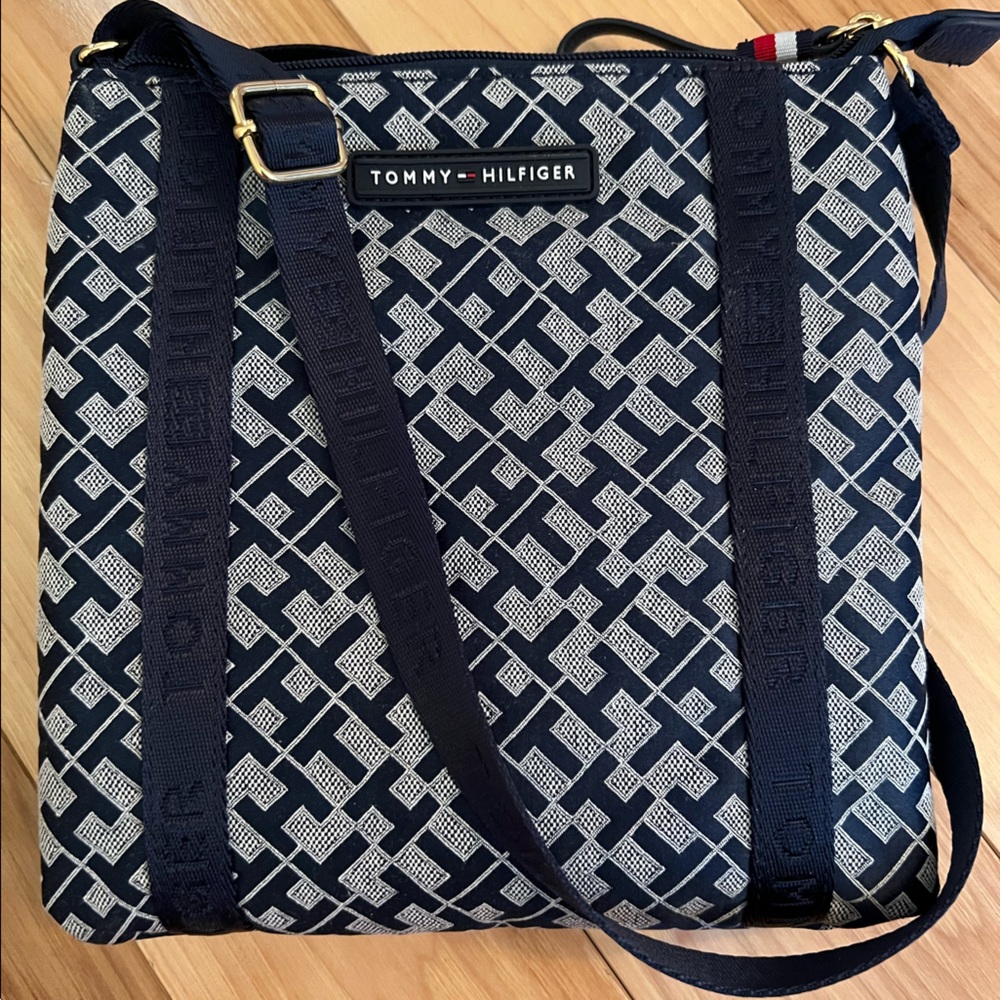 Tommy Hilfiger Purse